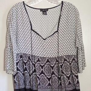 Timing black and white 3/4 bell sleeve peplum top women's size medium